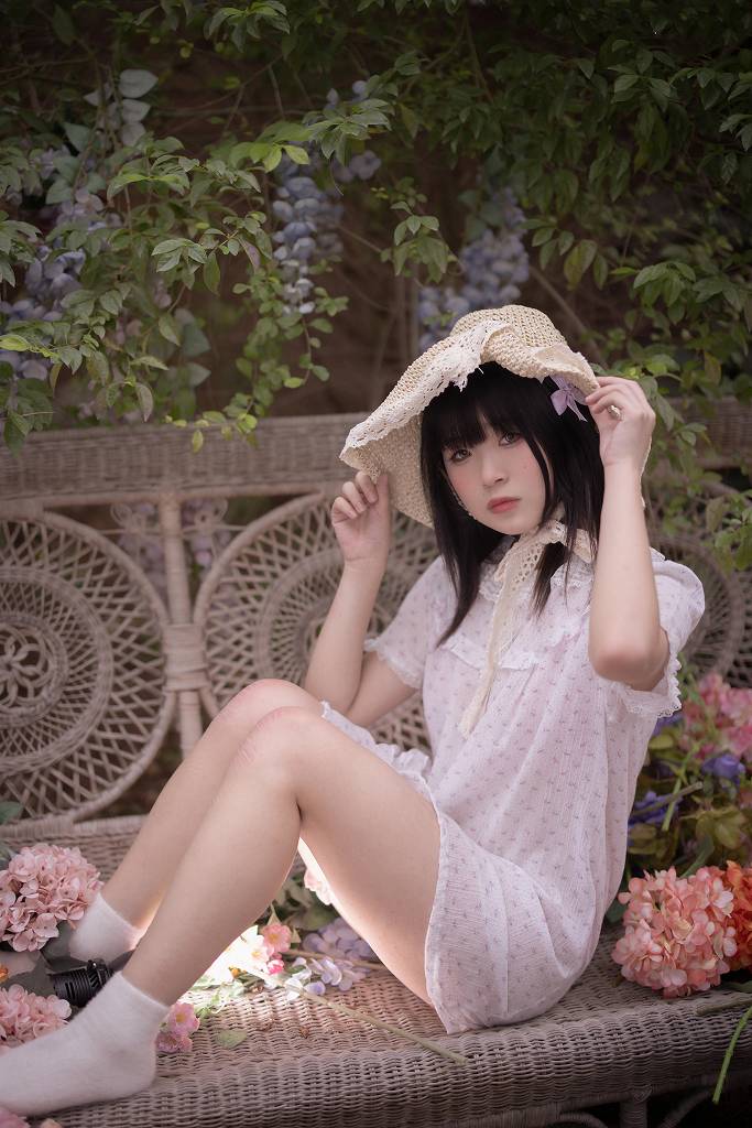 漫入花间捕捉少女慵懒，渡久山新作(盛夏物语)-猫萌